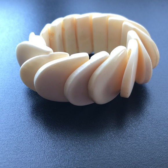 Unique Bracelet - Picture 2 of 2